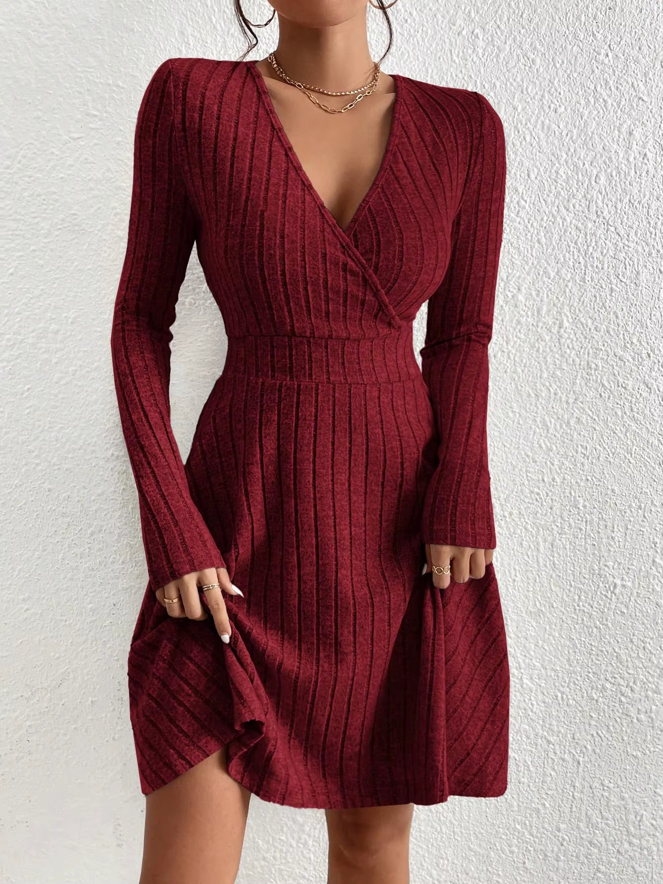Autumn and Winter New V-Neck Sexy Waistline A-Line Umbrella Skirt Big Swing Long-Sleeved Knit Dress